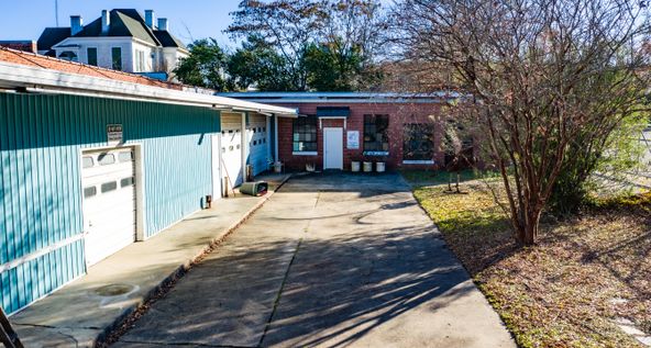 208 E Burleson St, Marshall, TX 75670